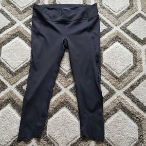 Athleta Black 7/8 Leggings w/ Pockets